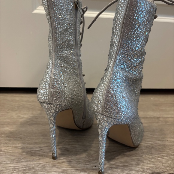 Steve Madden Valency R Rhinestone Lace Up Booties - Picture 4 of 6